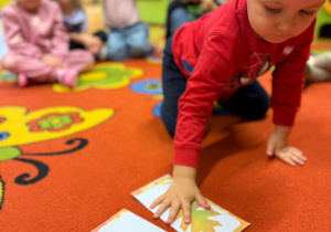 „Dotykam, słucham, czuję – jesień”