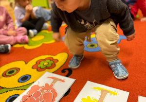 „Dotykam, słucham, czuję – jesień”