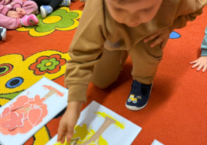 „Dotykam, słucham, czuję – jesień”