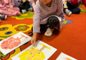 „Dotykam, słucham, czuję – jesień”