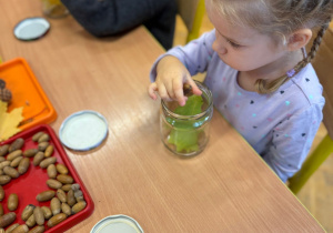 „Dotykam, słucham, czuję – jesień”