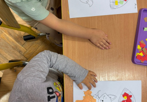 „Dotykam, słucham, czuję – jesień”