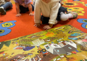 „Dotykam, słucham, czuję – jesień”