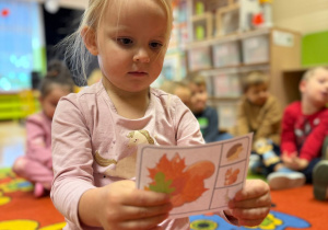 „Dotykam, słucham, czuję – jesień”