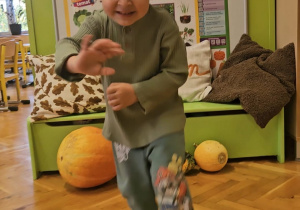 „Dotykam, słucham, czuję – jesień”