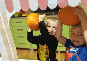 „Dotykam, słucham, czuję – jesień”