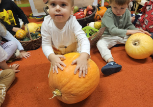 „Dotykam, słucham, czuję – jesień”