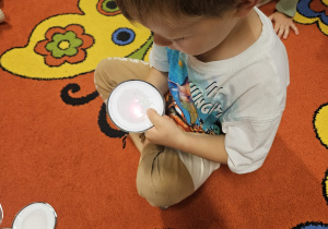 „Dotykam, słucham, czuję – jesień”