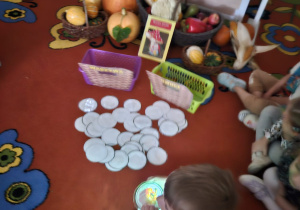 „Dotykam, słucham, czuję – jesień”