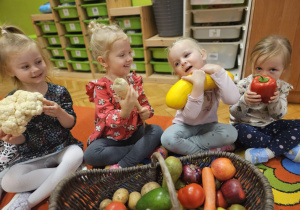 „Dotykam, słucham, czuję – jesień”