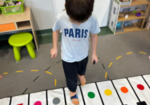 Dźwięki, kolory i uśmiechy – Color Piano w gr III