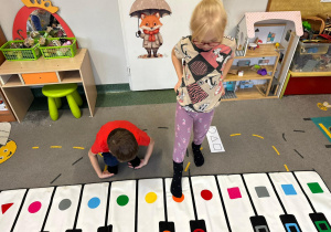 Dźwięki, kolory i uśmiechy – Color Piano w gr III