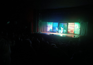 Spektakl teatralny pt.: "Przygody Baltazara" w KDK- gr. IV, V, XI i XII