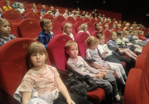 Spektakl teatralny pt.: "Przygody Baltazara" w KDK- gr. IV, V, XI i XII