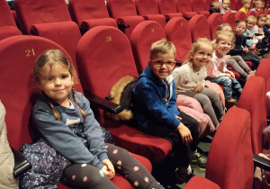 Spektakl teatralny pt.: "Przygody Baltazara" w KDK- gr. IV, V, XI i XII