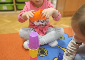 Kodowanie z kubeczkami – Code Week w grupie VII