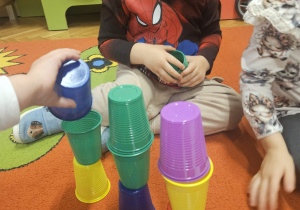 Kodowanie z kubeczkami – Code Week w grupie VII