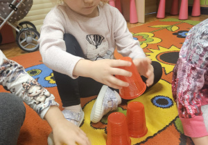 Kodowanie z kubeczkami – Code Week w grupie VII