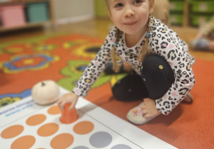 Kodowanie z kubeczkami – Code Week w grupie VII