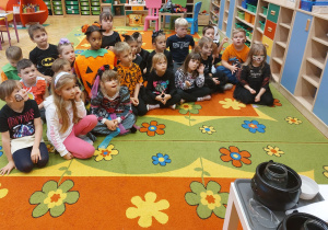 ,,Październikowe czary mary” - Innowacyjne Warsztaty Edukacyjne z KidsLab Konin w grupie V