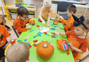 Dzień Dyni - zajęcia koleżeńskie w gr. XI i XII