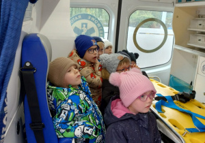 Pierwsza pomoc, czyli wizyta ratownika medycznego w przedszkolu - gr. XI i XII