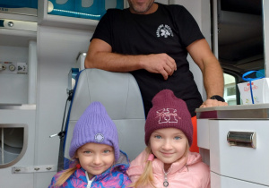 Pierwsza pomoc, czyli wizyta ratownika medycznego w przedszkolu - gr. XI i XII