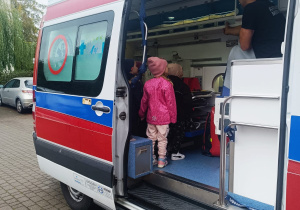 Pierwsza pomoc, czyli wizyta ratownika medycznego w przedszkolu - gr. XI i XII