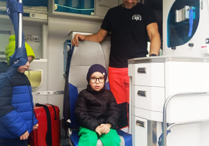 Pierwsza pomoc, czyli wizyta ratownika medycznego w przedszkolu - gr. XI i XII