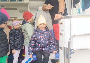 Pierwsza pomoc, czyli wizyta ratownika medycznego w przedszkolu - gr. XI i XII