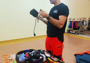 Pierwsza pomoc, czyli wizyta ratownika medycznego w przedszkolu - gr. XI i XII