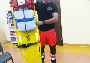 Pierwsza pomoc, czyli wizyta ratownika medycznego w przedszkolu - gr. XI i XII