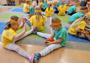 Pomarańczowy zawrót głowy- Dzień Dyni w grupie X.