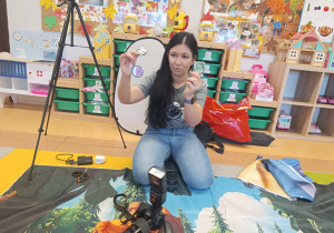 Poznajemy tajniki zawodu fotografa, czyli wizyta mamy Tymoteuszka i jesienna sesja fotograficzna w gr. XII