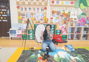 Poznajemy tajniki zawodu fotografa, czyli wizyta mamy Tymoteuszka i jesienna sesja fotograficzna w gr. XII