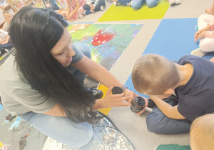 Poznajemy tajniki zawodu fotografa, czyli wizyta mamy Tymoteuszka i jesienna sesja fotograficzna w gr. XII
