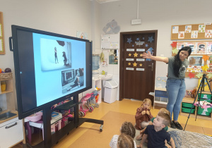 Poznajemy tajniki zawodu fotografa, czyli wizyta mamy Tymoteuszka i jesienna sesja fotograficzna w gr. XII