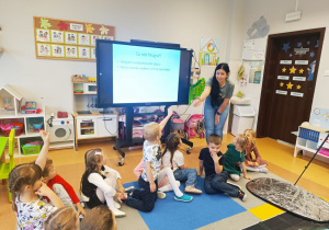 Poznajemy tajniki zawodu fotografa, czyli wizyta mamy Tymoteuszka i jesienna sesja fotograficzna w gr. XII