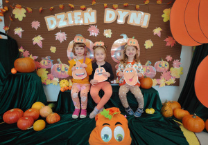 Zajęcia koleżeńskie "Na dyniowej grządce" w grupie II i VII