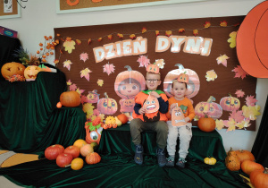 Zajęcia koleżeńskie "Na dyniowej grządce" w grupie II i VII