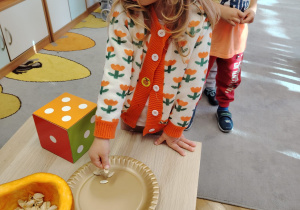 Zajęcia koleżeńskie "Na dyniowej grządce" w grupie II i VII