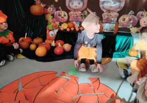 Zajęcia koleżeńskie "Na dyniowej grządce" w grupie II i VII