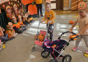 Zajęcia koleżeńskie "Na dyniowej grządce" w grupie II i VII