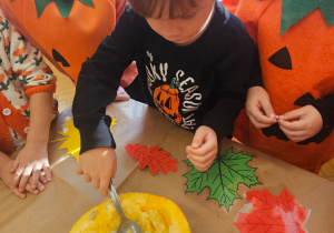 Zajęcia koleżeńskie "Na dyniowej grządce" w grupie II i VII