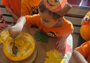 Zajęcia koleżeńskie "Na dyniowej grządce" w grupie II i VII