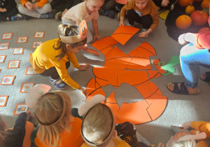 Zajęcia koleżeńskie "Na dyniowej grządce" w grupie II i VII