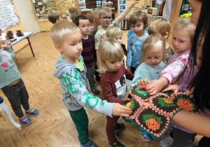 „Mała i duża Ojczyzna”- projekt edukacyjny i zajęcia w przedszkolnym Mini Muzeum „Na szlaku historii”- gr. II