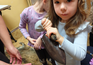 „Mała i duża Ojczyzna”- projekt edukacyjny i zajęcia w przedszkolnym Mini Muzeum „Na szlaku historii”- gr. II