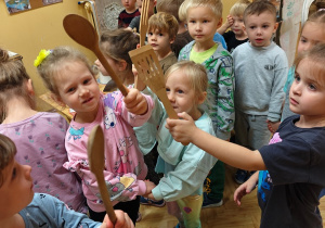 „Mała i duża Ojczyzna”- projekt edukacyjny i zajęcia w przedszkolnym Mini Muzeum „Na szlaku historii”- gr. II