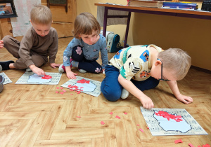 „Mała i duża Ojczyzna”- projekt edukacyjny i zajęcia w przedszkolnym Mini Muzeum „Na szlaku historii”- gr. II